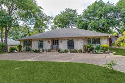 10835 Lubbock Drive, Dallas, TX 75238
