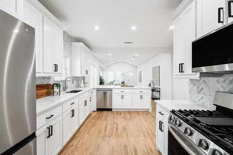 2511 Madera Street, Dallas, TX 75206