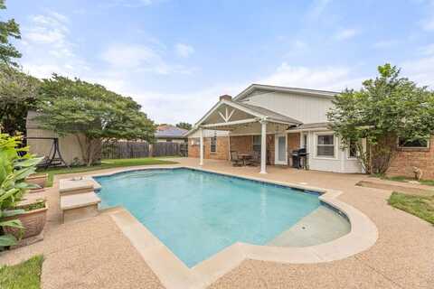 5501 Wood View Street, North Richland Hills, TX 76180