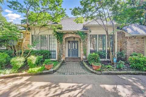 2915 Rush Creek Drive, Arlington, TX 76017