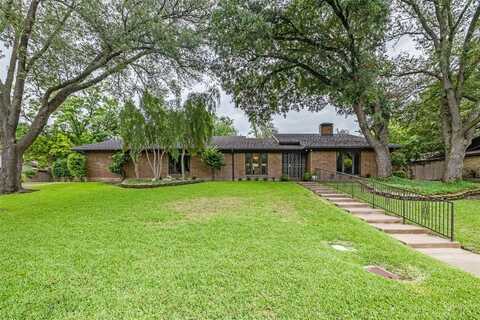 23 Crosslands Road, Benbrook, TX 76132