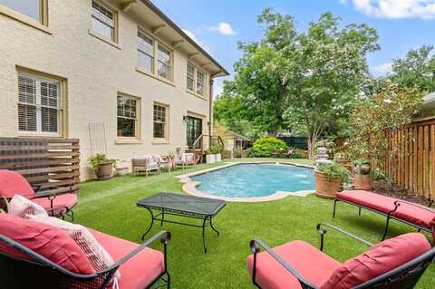 2307 5th Avenue, Fort Worth, TX 76110