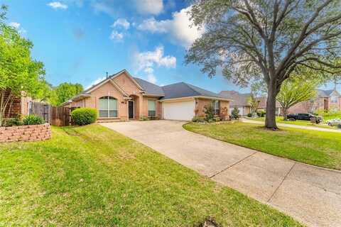 2231 Templeton Drive, Arlington, TX 76006