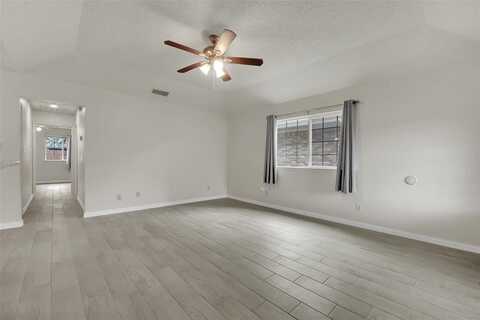 411 S Las Vegas Trail, White Settlement, TX 76108