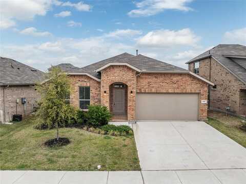 825 Blackhorse Trail, Fort Worth, TX 76247