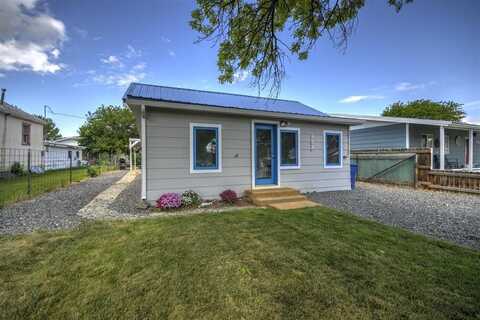 674 Nevada Ave, Lovell, WY 82431