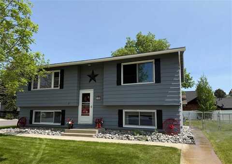 2102 10th St, Cody, WY 82414