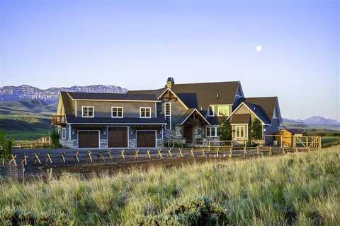 6 Whitney Dr, Cody, WY 82414