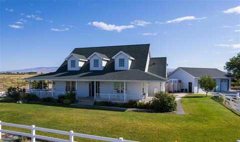 373 Road 2, Deaver, WY 82421