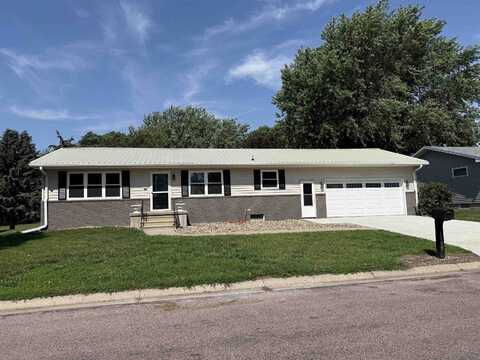 1009 Thunderbird Drive, Hawarden, IA 51023