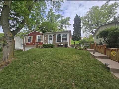 1807 W 25TH ST, Sioux City, IA 51103