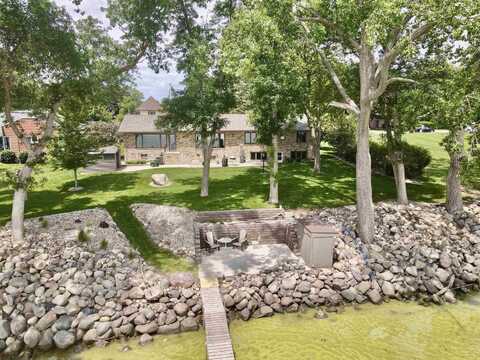 1612 Shoreway, Storm Lake, IA 50588