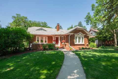 2403 E SOLWAY ST, Sioux City, IA 51104