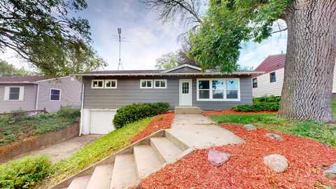 714 N 11TH ST, Cherokee, IA 51012