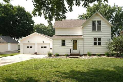 1608 1st Street, Hull, IA 51239