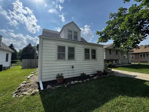 2621 S Glass, Sioux City, IA 51106
