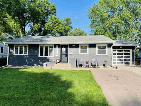 2618 S Mulberry St., Sioux City, IA 51106