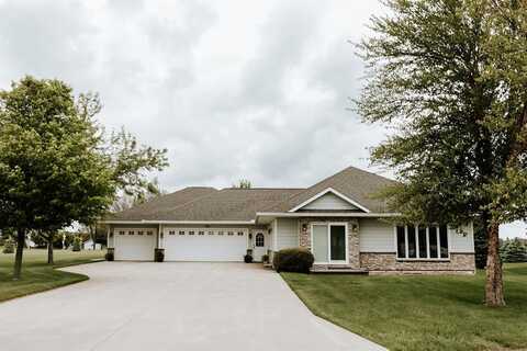 358 Sawgrass Trail, Sioux Center, IA 51250