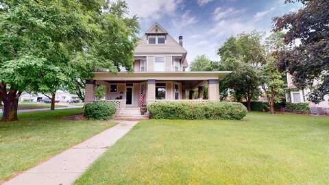 736 W CEDAR ST, Cherokee, IA 51012
