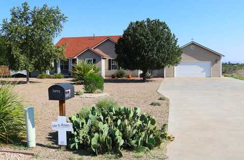 1903 W Mosley Loop, Alpine, TX 79830