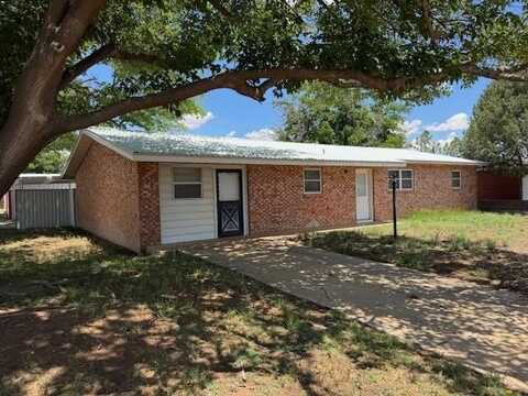 906 SW Ave H, Seminole, TX 79360