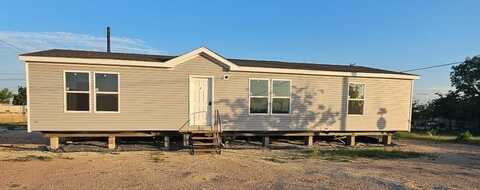 502 E 7th St, McCamey, TX 79752