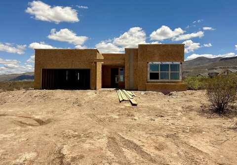 1851 Las Piedras, Alamogordo, NM 88310