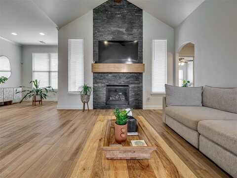 11029 NW 20th Terrace, Yukon, OK 73099