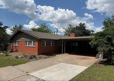 2125 Fremont Drive, The Village, OK 73120
