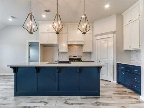3909 Palisade Lane, Oklahoma City, OK 73179