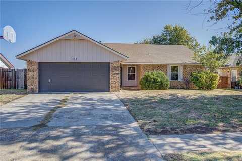 852 N Robinson Avenue, Moore, OK 73170
