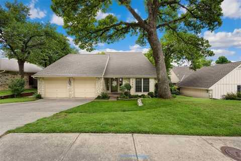 2309 Colchester Drive, Edmond, OK 73034