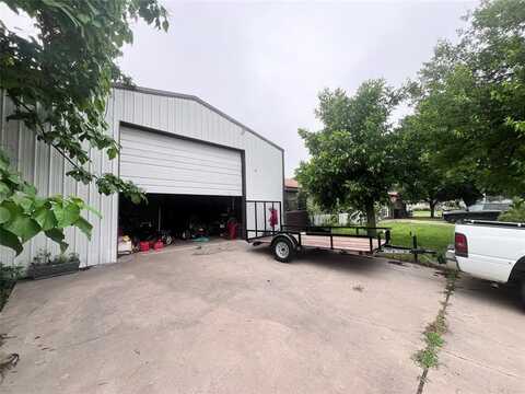 407 S Norman Avenue, Moore, OK 73160