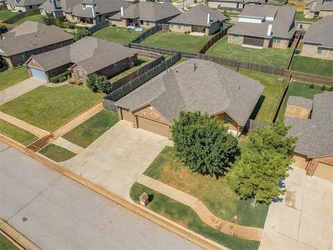 9309 Brian Lane, Yukon, OK 73099