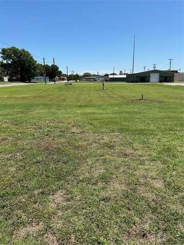 122 N 10th Street, Thomas, OK 73669