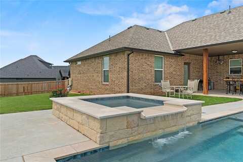 1031 Colonial Avenue, Tuttle, OK 73089