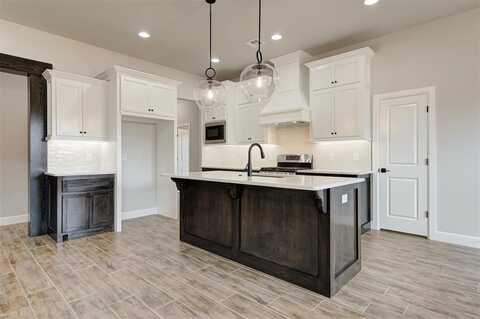10440 SW 50th Street, Mustang, OK 73064