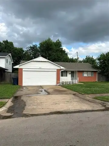 7804 S Charlotte Drive, Oklahoma City, OK 73159