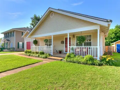 913 E Harrison Avenue, Guthrie, OK 73044