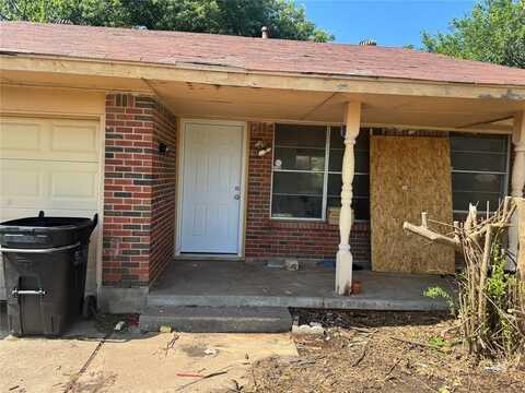 963 SW 4th Place, Moore, OK 73160