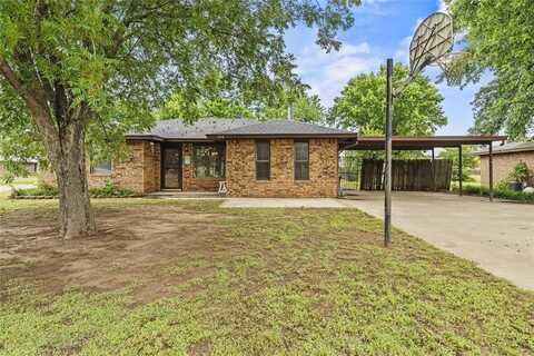 720 W 3rd Street, Watonga, OK 73772