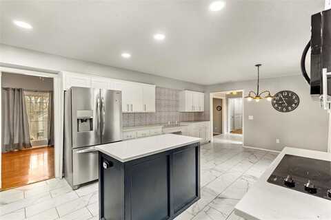 2213 Coachlight Drive, Edmond, OK 73013