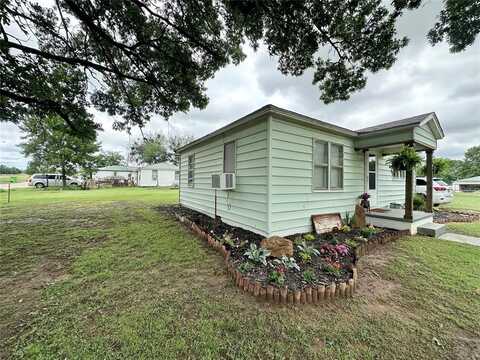 422 E 11th Street, Prague, OK 74864