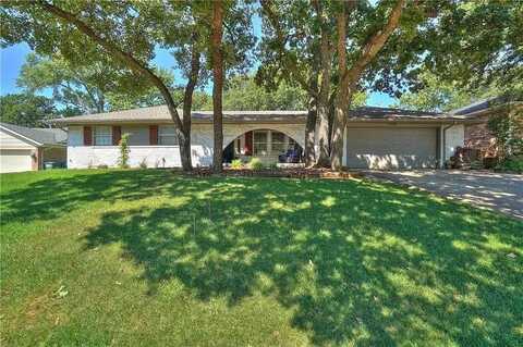 1013 Mary Lee Lane, Edmond, OK 73034