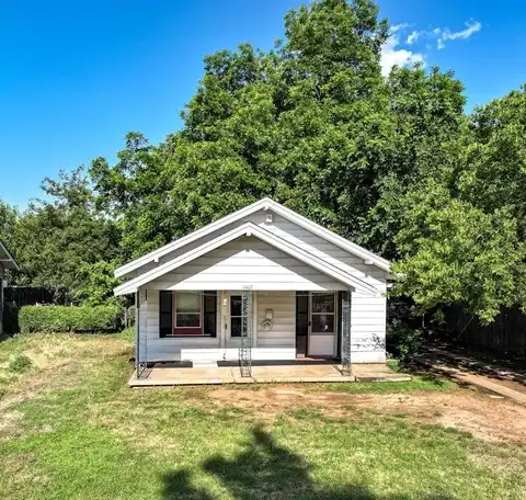 1407 S 9th Street, Chickasha, OK 73018