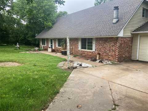 2809 Dogwood Drive, Edmond, OK 73013