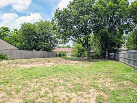 1909 Oakhollow Drive, Norman, OK 73071