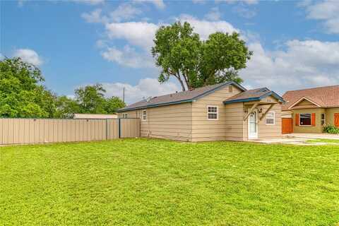 515 N Booth Avenue, Elk City, OK 73644