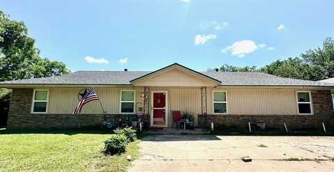 909 N Center Street, Shawnee, OK 74801