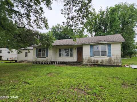 7925 County Lane 186, Carthage, MO 64836